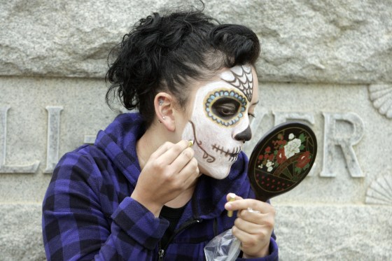 What's El Día de los Muertos? It's Not 