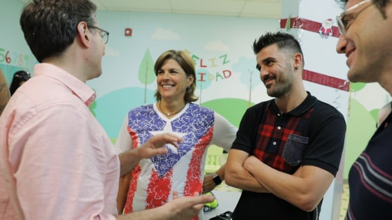 Image: Gigi Fernandez and David Villa visit the Children's Hospital in Puerto Rico
