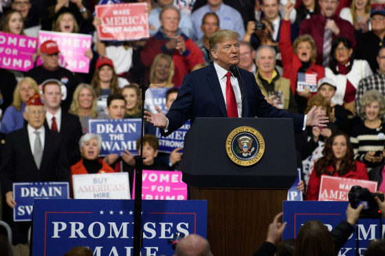 Image: President Trump holds rally in Pennsylvania