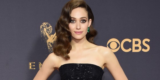 'Shameless' star Emmy Rossum embraces natural curls