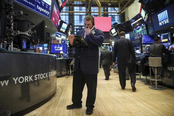 Image: Dow Surges Upward, Closing Over 600 Points Up