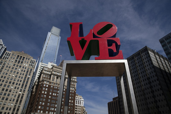 Image: Love sculpture Robert Indiana
