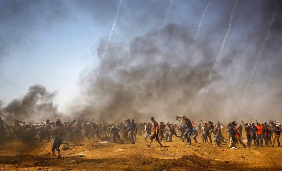 Image: Palestinian protesters