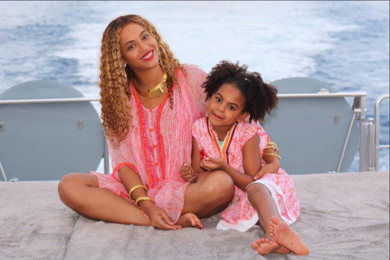 Beyoncé shares rare photo of twins Rumi and Sir