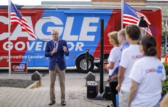 Image: Georgia Republican gubernatorial runoff candidate Casey Cagle