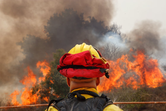 Image: Holy wildfire grows in Southern California