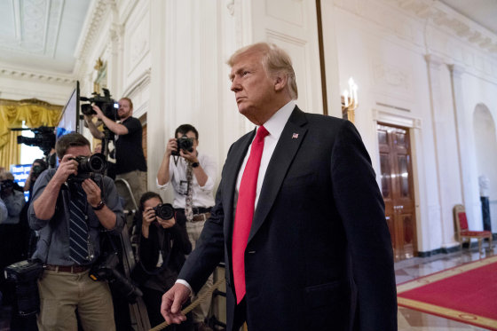 Image: Trump arrives to award the Medal of Honor posthumously to Air Force Tech. Sgt. John A. Chapman