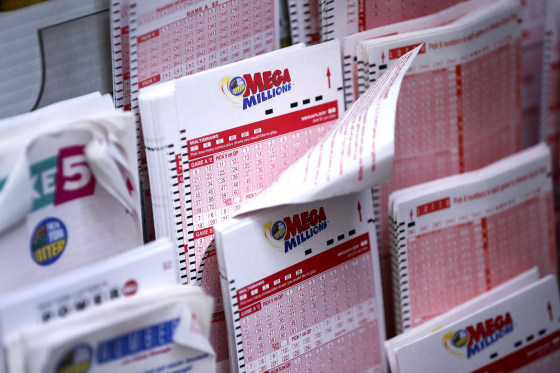 Image: Mega Millions Jackpot Becomes Largest Prize In U.S. History at $1.6 Billion
