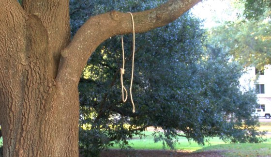 Image: Noose Mississippi State Capitol
