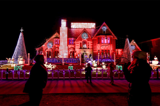 A couple decorated their house for charity
