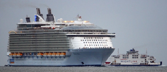 Nearly 300 passengers sickened on Royal Caribbean's Oasis of the Seas ...