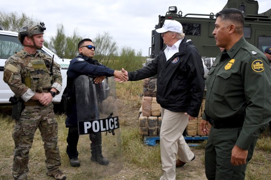 Image: US-politics-immigration-Mexico-IMMIGRANTS