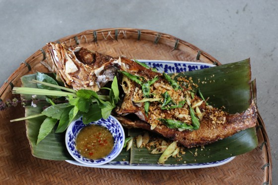 Image: Garlic fish from Chao Krung