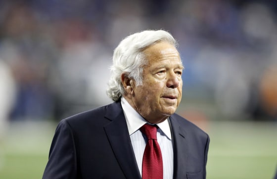 Patriots owner Robert Kraft charged with soliciting prostitution