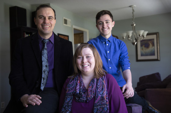 Image: Connor Thonen-Fleck, 16, and his parents.