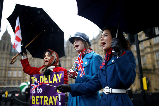 Image: Pro-Brexit protesters demonstrate outside the Houses of Parliament in London