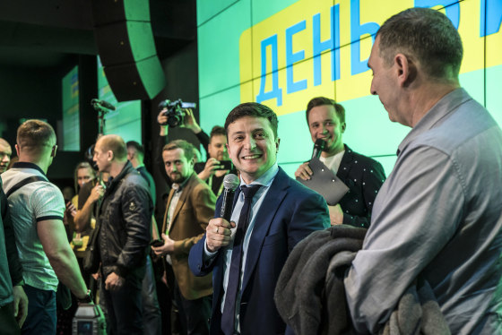 Image: Comedian and leading Ukrainian presidential candidate Volodymyr Zelenskiy speaks to reporters at his election night gathering