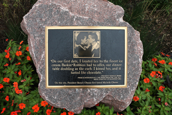 Read the Plaque - The Obamas' First Date