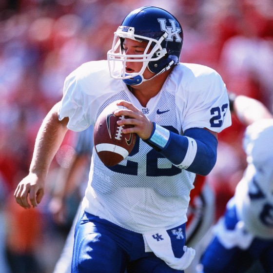 WholeHogSports - Lorenzen, record-setting Kentucky QB, dies at 38