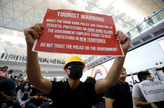 Image: Protest Hong Kong airport