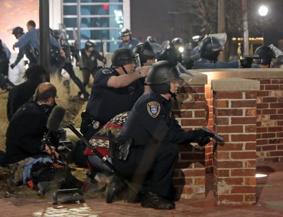 Image: Two officers shot