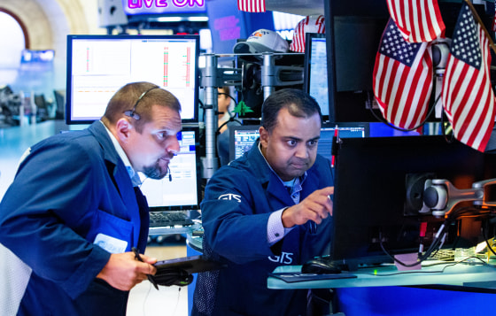 Image: U.S Stocks Fall After China Imposes Retaliatory Tariffs