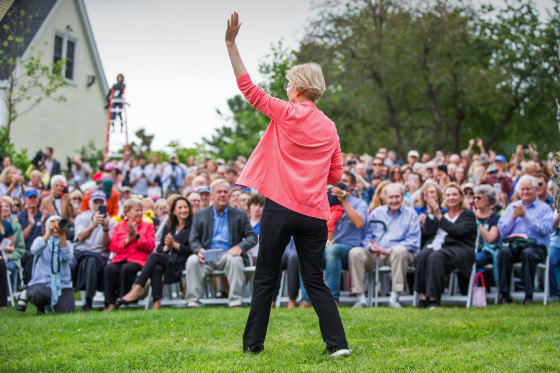 Image: Sen. Elizabeth Warren Holds Labor Day House Party In New Hampshire