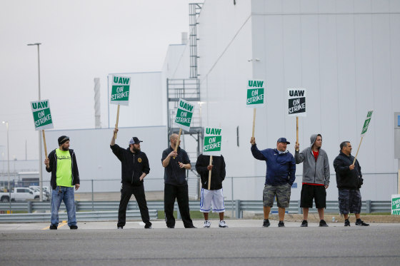 Image: United Auto Workers members picket at a gate at the General Motors Flint Assembly Plant after the UAW declared a national strike against GM at midnight on Sept. 16, 2019 in Flint, Michigan.