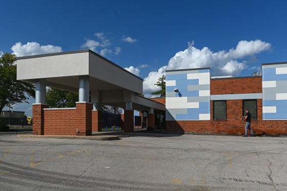 Image: Planned Parenthood To Open Large New Clinic In Illinois Across River From St. Louis, Missouri