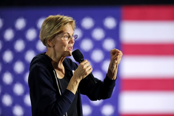 Image: U.S. Democratic presidential candidate Sen. Elizabeth Warren holds a town hall event in West Des Moines