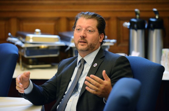 Council member David Grosso attends council meeting in Washington