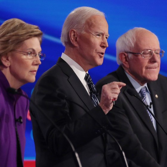 Image: Democratic Presidential Candidates Participate In Presidential Primary Debate In Des Moines, Iowa