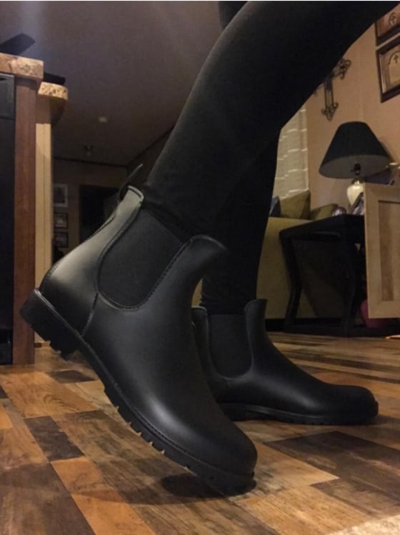 These rain boots on fashion blogger approved