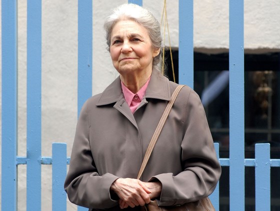 Cynthia Nixon and Lynn Cohen on Location for \"Sex and the City: The Movie\" - October 17, 2007