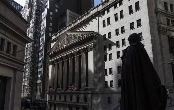 Trading On The Floor Of The NYSE As U.S. Stocks Pare Gains And Treasuries, Dollar Decline