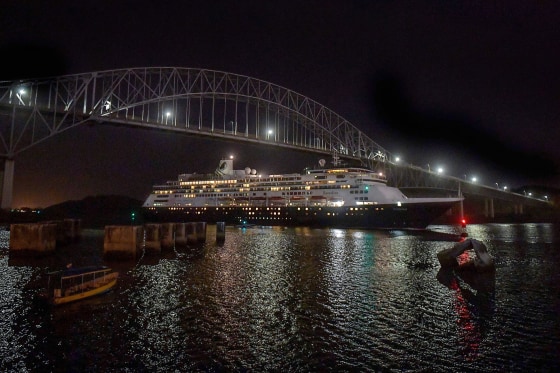 Image: PANAMA-HEALTH-VIRUS-CRUISE