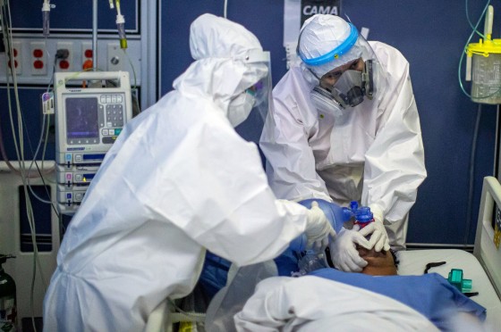 Image: A Day with A Covid-19 Intensive Care Unit at Hospital General de Mexico