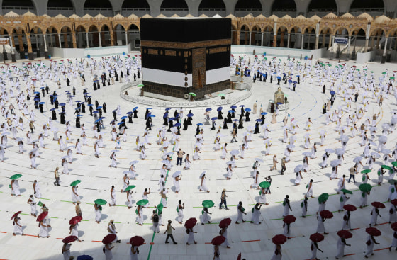 Image: SAUDI-RELIGION-HAJJ-HEALTH-VIRUS