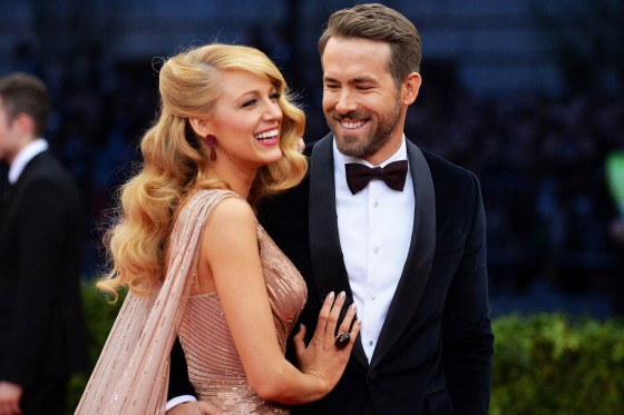 Ryan Reynolds và Blake Lively xin lỗi vì đám cưới ở đồn điền