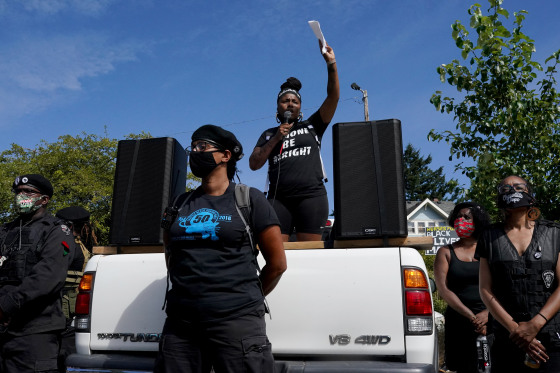 Image: DHS Makes Deal With Oregon Governor To Withdraw Federal Agents From Portland