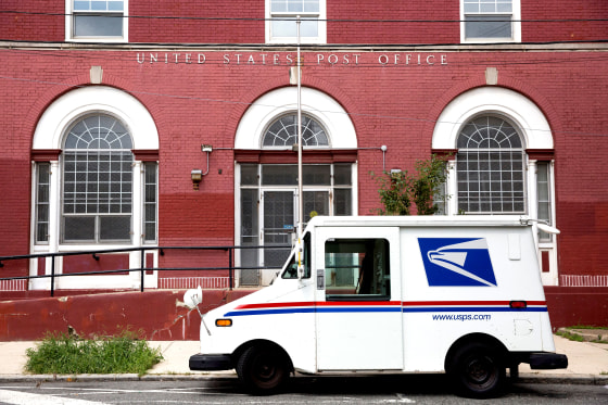 Image: A U.S. Postal Service (USPS) post office in Philadelphia
