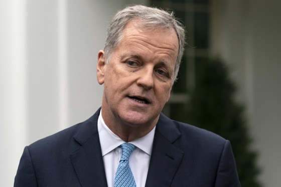 Image: Doug Parker, CEO of American Airlines, speaks with reporters after a meeting with White House Chief of Staff Mark Meadows at the White House