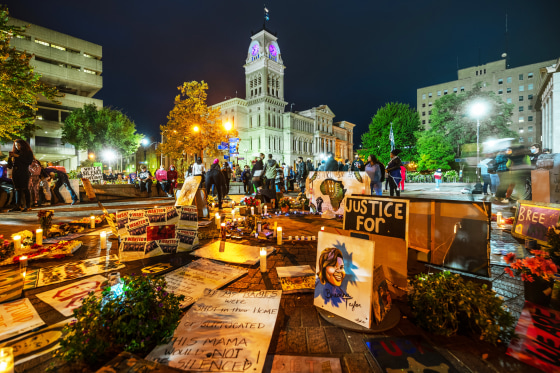 Image: *** BESTPIX *** Kentucky Attorney General Releases Breonna Taylor Grand Jury Tapes