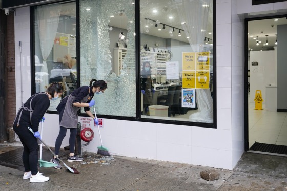 Image: Damaged storefron