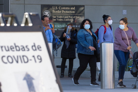 Mexico proposes extending non-essential travel restrictions with U.S.