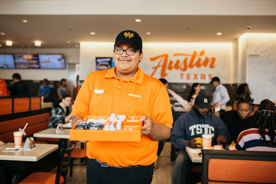 What is the dress code for employees of Whataburger?