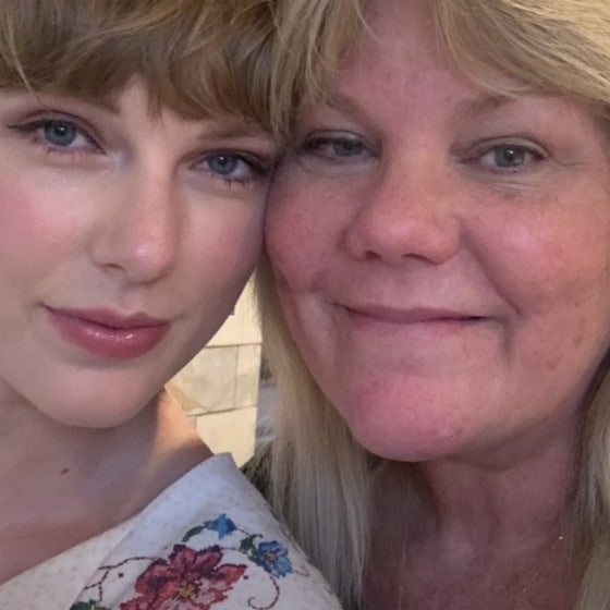 Taylor Swift shares rare family photos of mom Andrea