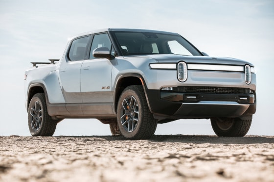 Jeff Bezos and crew hitched a ride in a Rivian electric SUV to the Blue ...