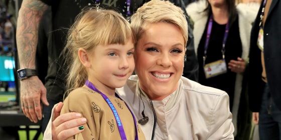 Pink's daughter Willow sings with her mom in new video