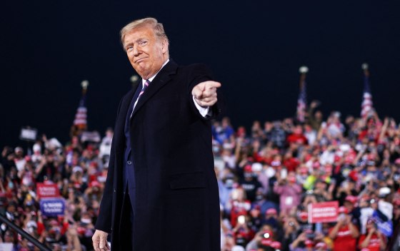 President Donald Trump arrives for a campaign rally at Pittsburgh International Airport on Sept. 22, 2020.